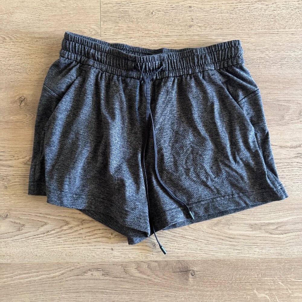 lululemon women's soft jersey shorts sz 4